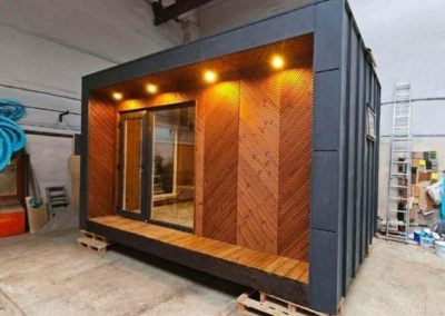 Flat roof Garden office in build